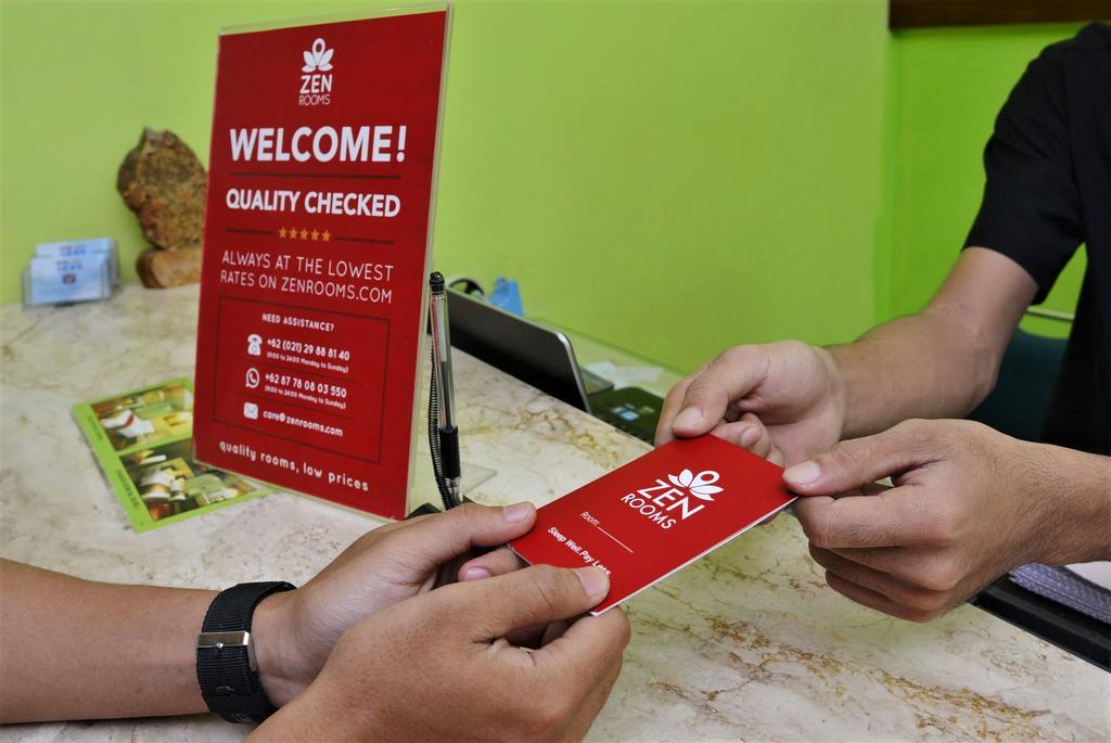 Zen Rooms Rujia Pecenongan Jakarta Ngoại thất bức ảnh