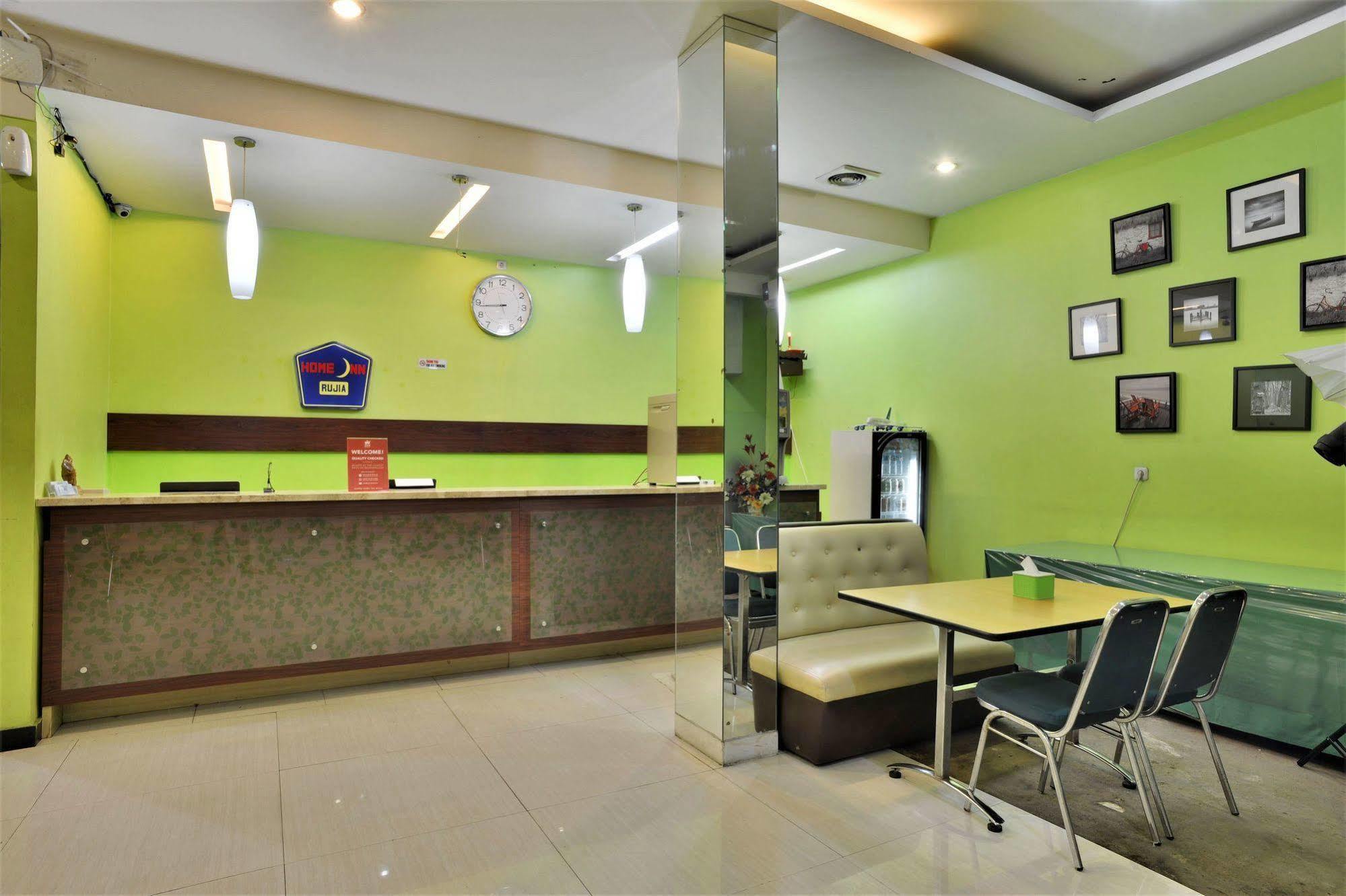Zen Rooms Rujia Pecenongan Jakarta Ngoại thất bức ảnh