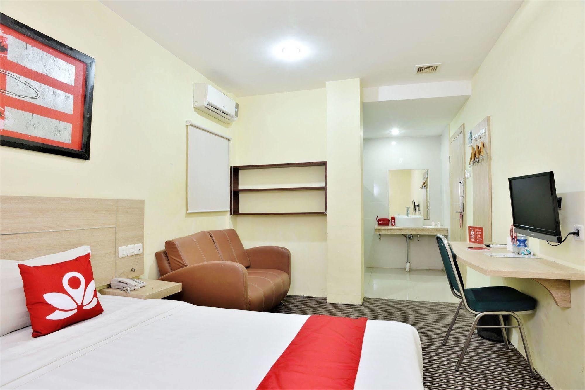 Zen Rooms Rujia Pecenongan Jakarta Ngoại thất bức ảnh